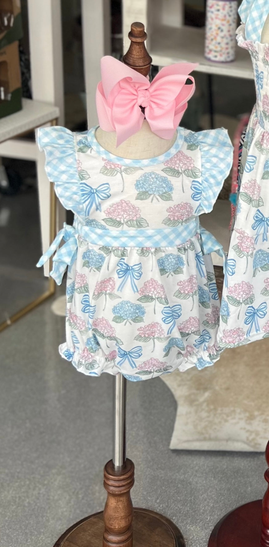 blue hydrangea bow bubble