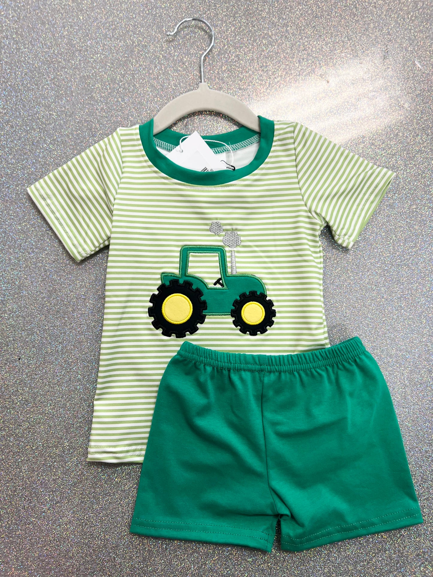 Big green tractor short set