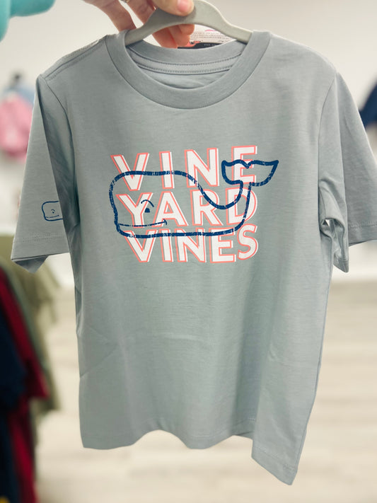 Short sleeve VV shirt front design