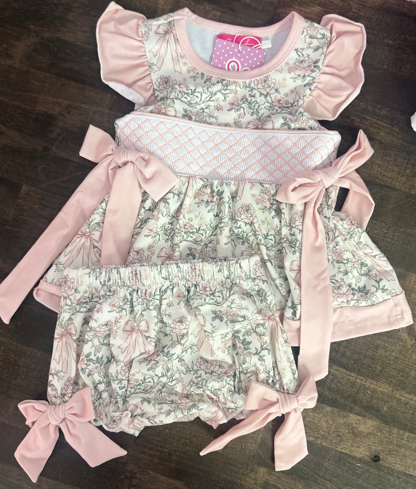 Grandma’s floral couch diaper set