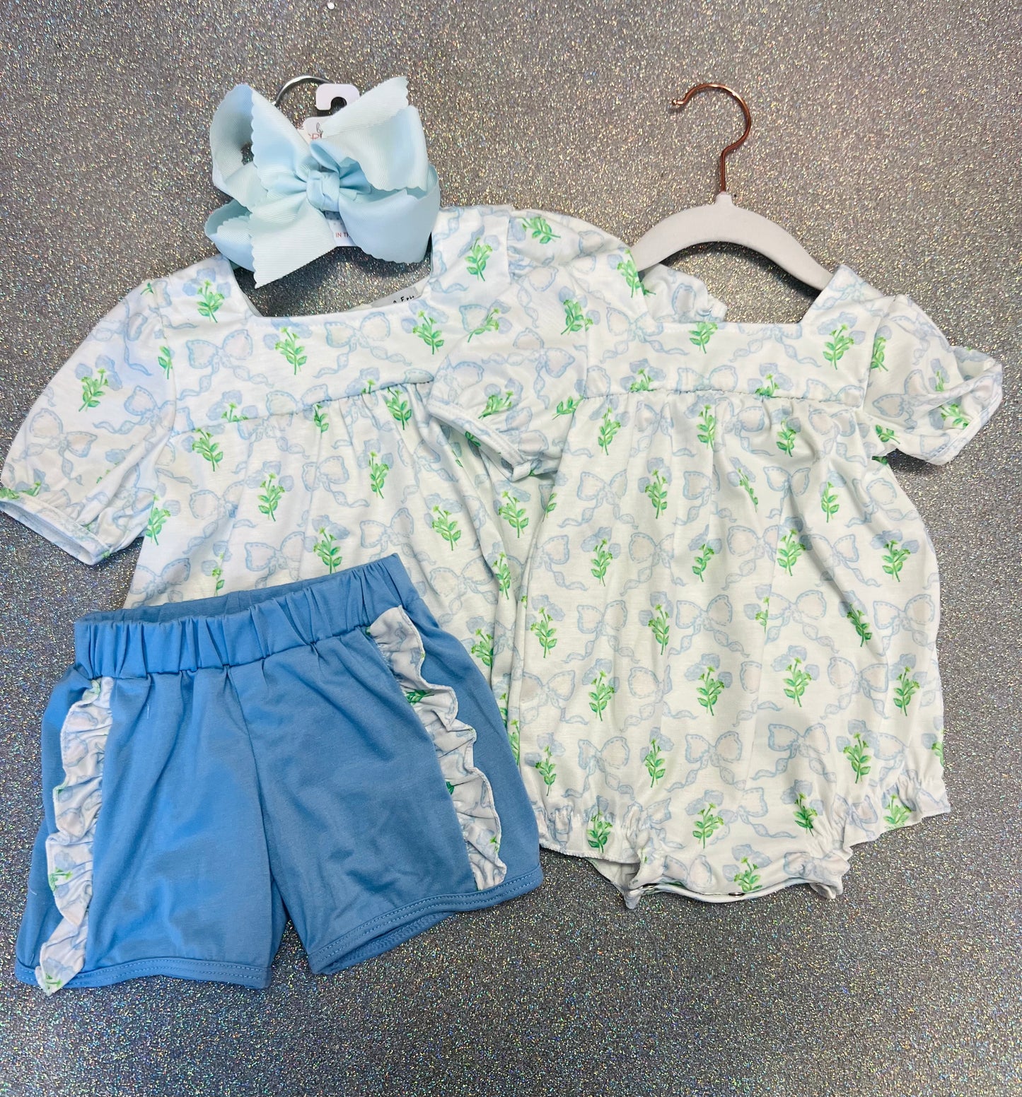 Green leaves bow short set